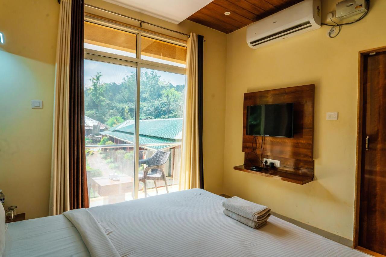 OAKWOOD near mapro mahabaleshwar Hotel Exterior foto