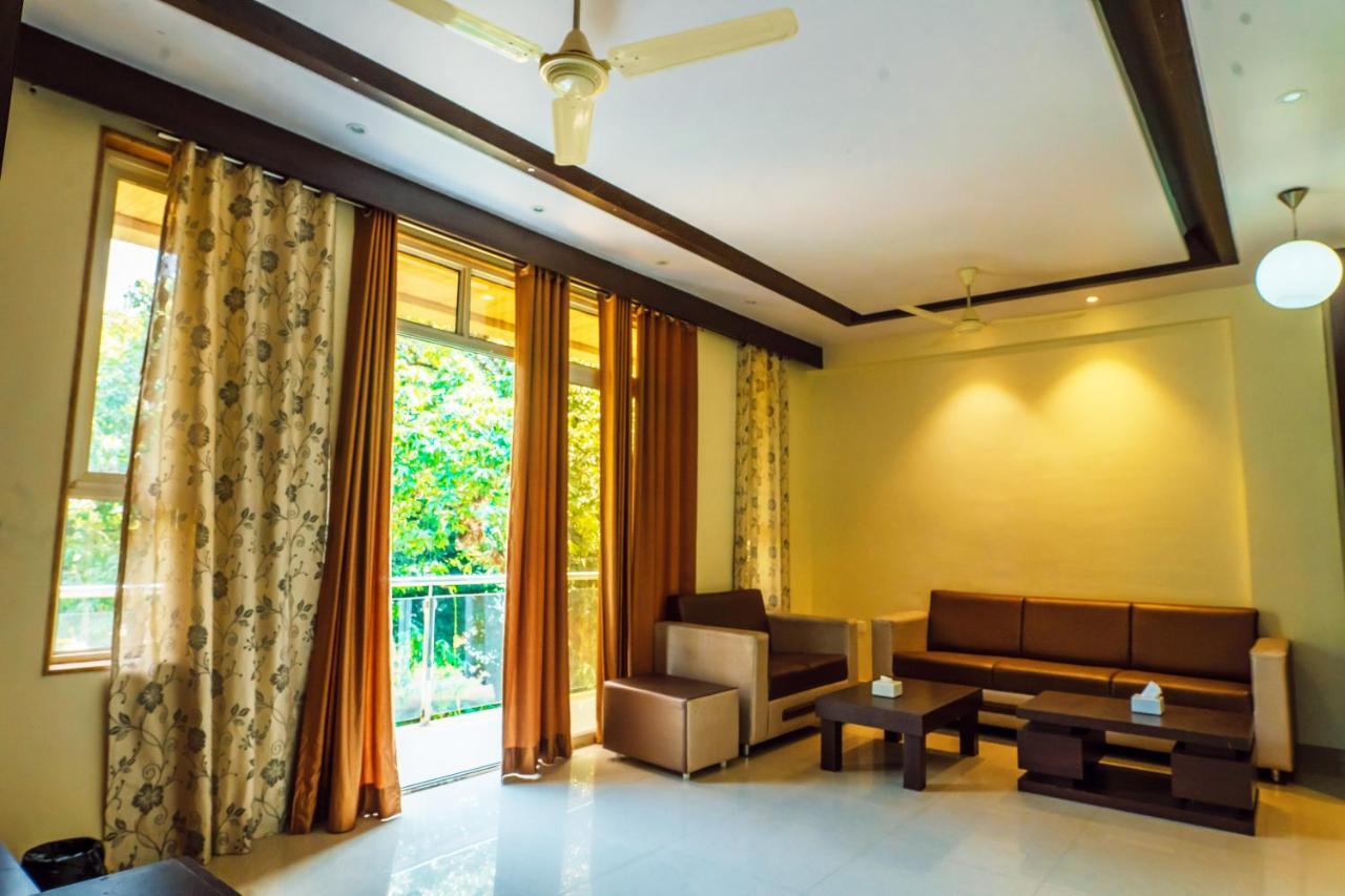 OAKWOOD near mapro mahabaleshwar Hotel Exterior foto